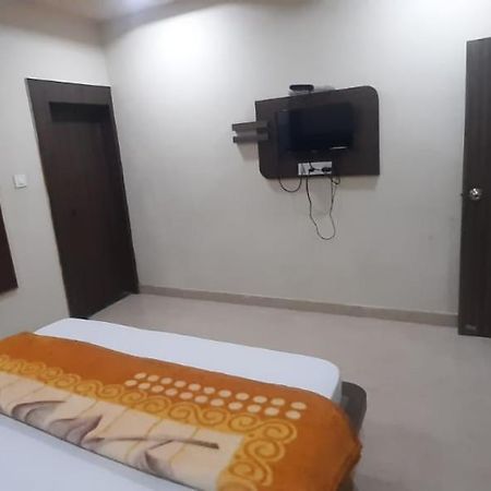 Hotel Sea Queen Puri Exterior photo